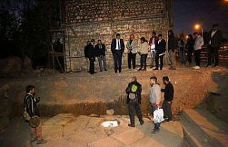 Aizanoi Antik Kenti’ndeki kazılarda çeşme, ya...