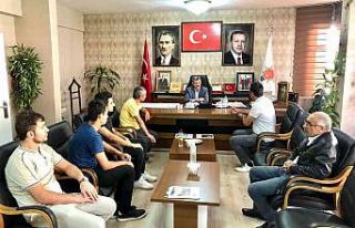 AK Parti İl Başkanı Altınsoy vatandaşları dinliyor