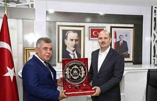 AK Partili İleri, Adıyaman’da belediyenin çalışmalarını...