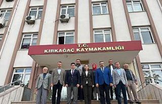 AK Parti’li Kıvırcık Kırkağaç’ta esnafı...