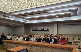 AK teşkilatlar temel ilk yardım eğitimleri alıyor