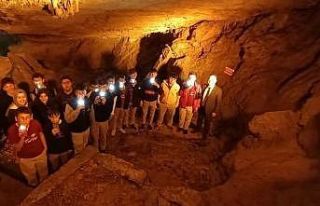Akçakocalı gençler fakıllı mağarasını gezdi