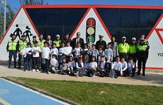 Aliağa’daki Şehit Fethi Sekin Çocuk Trafik Eğitim...