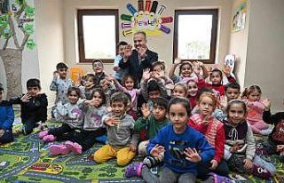 Ana Kucağında ders: ‘Başkanı tanıyalım’