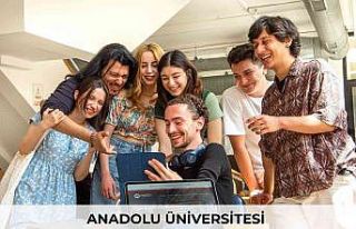 Anadolu Üniversitesinin yeni öğrencileri oryantasyon...