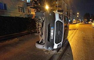 Ankara’da minibüs ile otomobilin çarpıştığı...