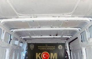 Antalya’da bin 500 litre bandrolsüz alkol ele geçirildi