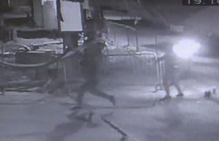 Antalya’da deri giyim mağazasına molotoflu saldırı