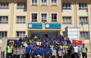 Antalya’dan jandarmadan 12 bin 500 öğrenciye trafik...