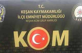 Aracında ve evinde litrelerce ev yapımı içki ele...