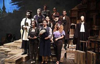 "Arturo Ui’nin Önlenebilir Yükselişi"...