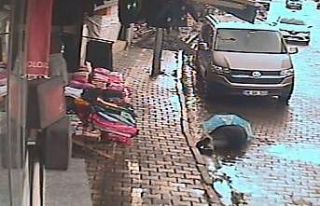 Artvin’de esnafın müdahalesi yaşlı adamı hayatta...