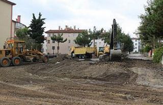 Asfaltlama çalışmaları Emek Mahallesi’nde sürüyor