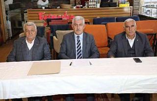 ATSO Başkan Adayı Erat basın mensuplarıyla bir...