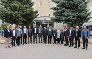 Aziziye’de yılın muhtarını Koordinatör Ali...