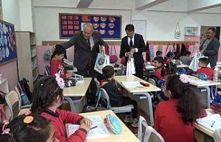 Bahşılı Belediyesi’nden öğrencilere kırtasiye...