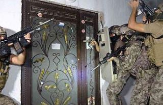 Banka güvenlik görevlisine saldıran 3 şahıs tutuklandı