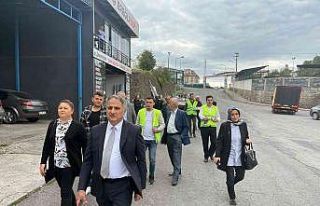 Başkan Bozkurt sanayi esnafına lokum dağıttı