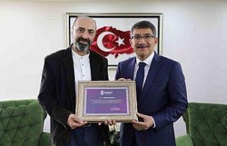 Başkan Çelik’ten Spil’i tanıtan Kalkan’a...