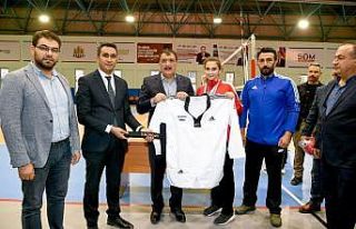 Başkan Gürkan, sporcularıyla bir araya geldi