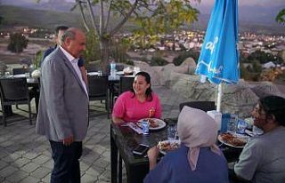 Başkan Otgöz, üniversite gençliği ile buluştu