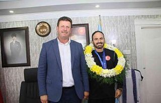Başkan Soykan şampiyon sporcuyu ağırladı