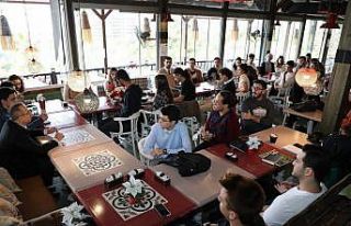 Başkan Sürekli, üniversitelilere konuk oldu