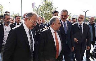 Başkan Yalçın, Bakan Özer’e eğitim yatırımlarını...