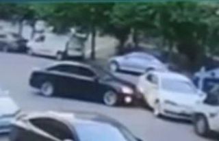 Batman’da dikkatsiz sürücü park halindeki araca...