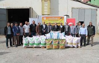 Bayburt’ta 760 çiftçiye 320 ton tohum desteği...