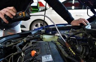 Bayburt’ta araç sahiplerinin soğukla mücadelesi...