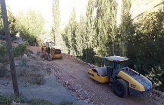Beytüşşebap’ta yol çalışmaları devam ediyor