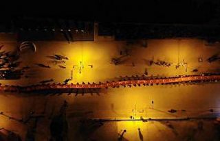 Bin metrelik Türk bayrağı açıldı: Vatandaşlar,...