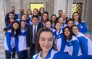 ’Bizim Kızlar’dan Milletvekili Yaşar Tüzün’e...