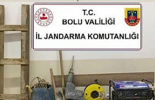 Bolu’da kaçak kazı yapan 3 kişi suçüstü yakalandı