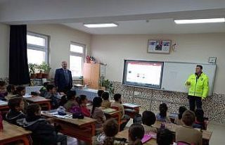 Bolvadin’de öğrencilere trafik eğitimi verildi