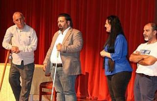 “Bu İşte Bir Tuhaflık Var” oyununa tam not