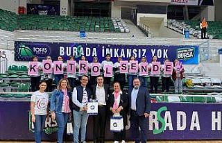 Bu sefer kadınlar için tribündeler