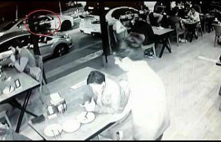 Bursa’da otomobilin kapısını bir anda açtı,...