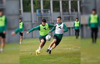 Bursaspor, pas ve şut çalıştı