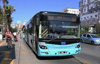 Büyükşehir’e ait toplu ulaşım araçları cumhuriyet...