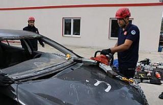 Büyükşehir’in kurtarma timleri eğitimlerini...