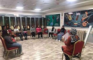 Büyükşehir’in ödüllü projesi Değer Gençlik’te...