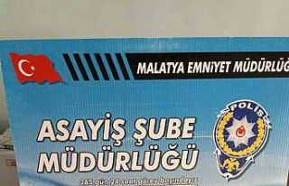 Çaldıkları parayı harcayamadan yakalandılar