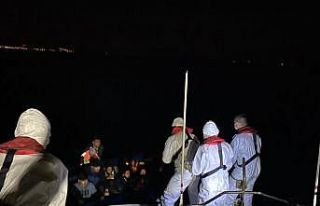 Çanakkale açıklarında 24 göçmen yakalandı