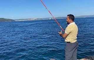 Çanakkale’de olta balıkçıları balık azlığından...