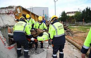 Çayırova Belediyesi’nin arama kurtarma ekibi kuruldu