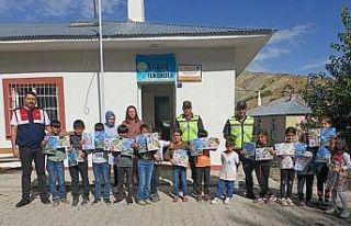 Çocuklara trafik eğitimi verildi