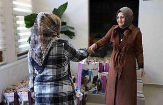 Çocukların beslenme çantalarını belediye karşılıyor