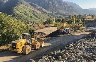 Çöken Pozantı-Çamardı karayolu yeniden yapılıyor
